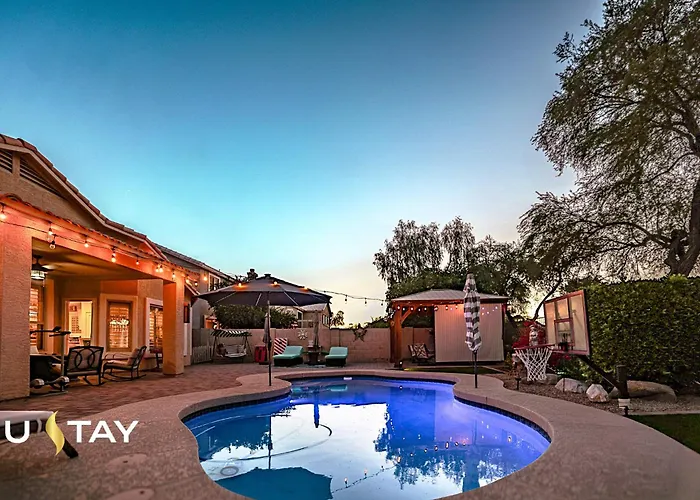 Holiday home No Fees! Civic Centre, Oasis & Open Kitchen Gilbert