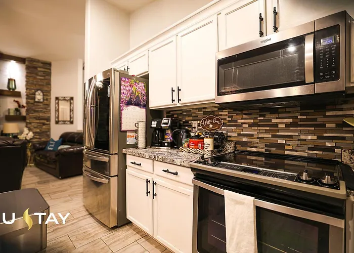 No Fees! Civic Centre, Oasis & Open Kitchen Holiday home Gilbert