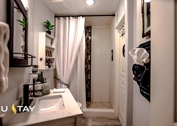No Fees! Civic Centre, Oasis & Open Kitchen Holiday home Gilbert